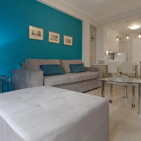 Luxury Philoxenia Apartment